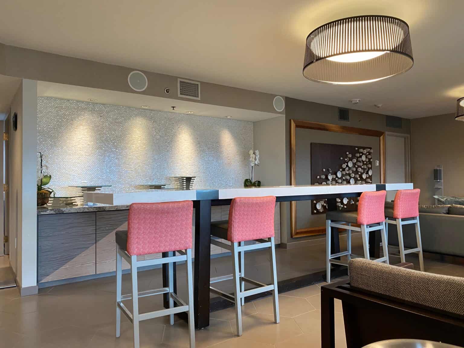 Club Lounge at Loews Royal Pacific Resort Universal Orlando » 2for1